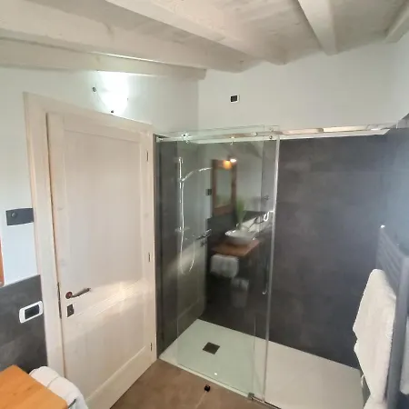 Le Zampolle Bed & Breakfast *