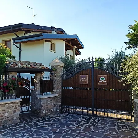 Le Zampolle Bed and Breakfast Colà